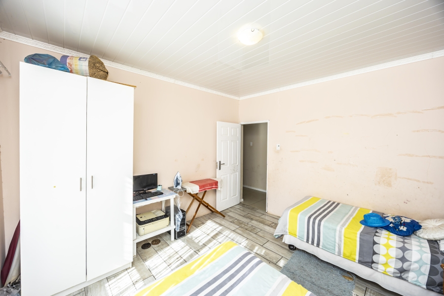 5 Bedroom Property for Sale in Summerpride Eastern Cape